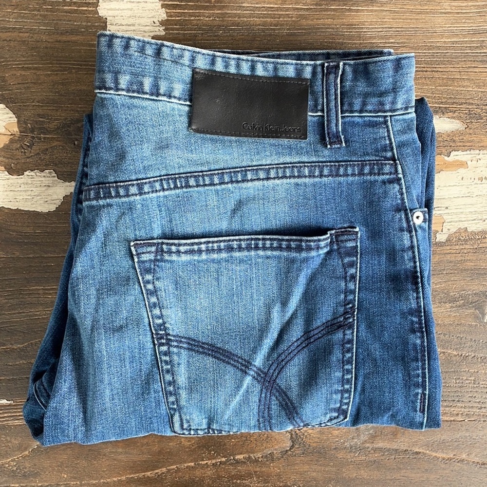 Calvin Klein Men’s 34W 32L Relaxed Straight Fit Jeans